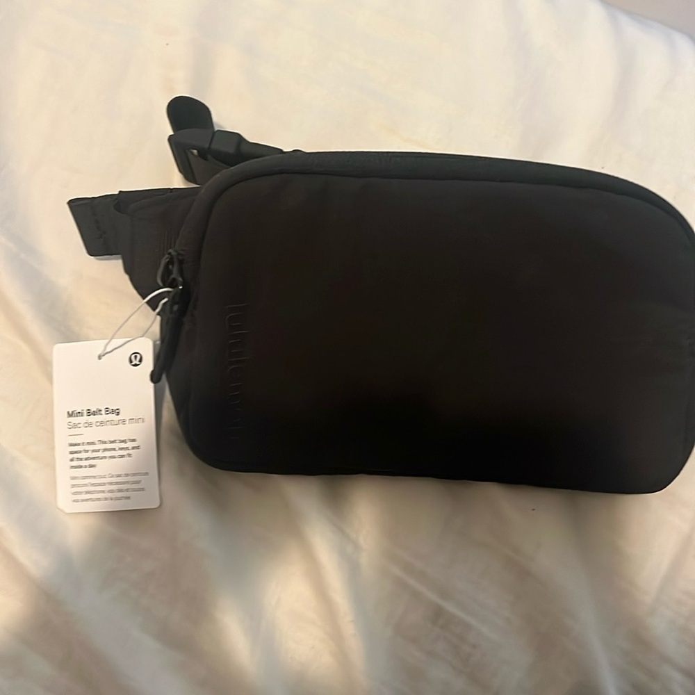 Lululemon mini belt bag